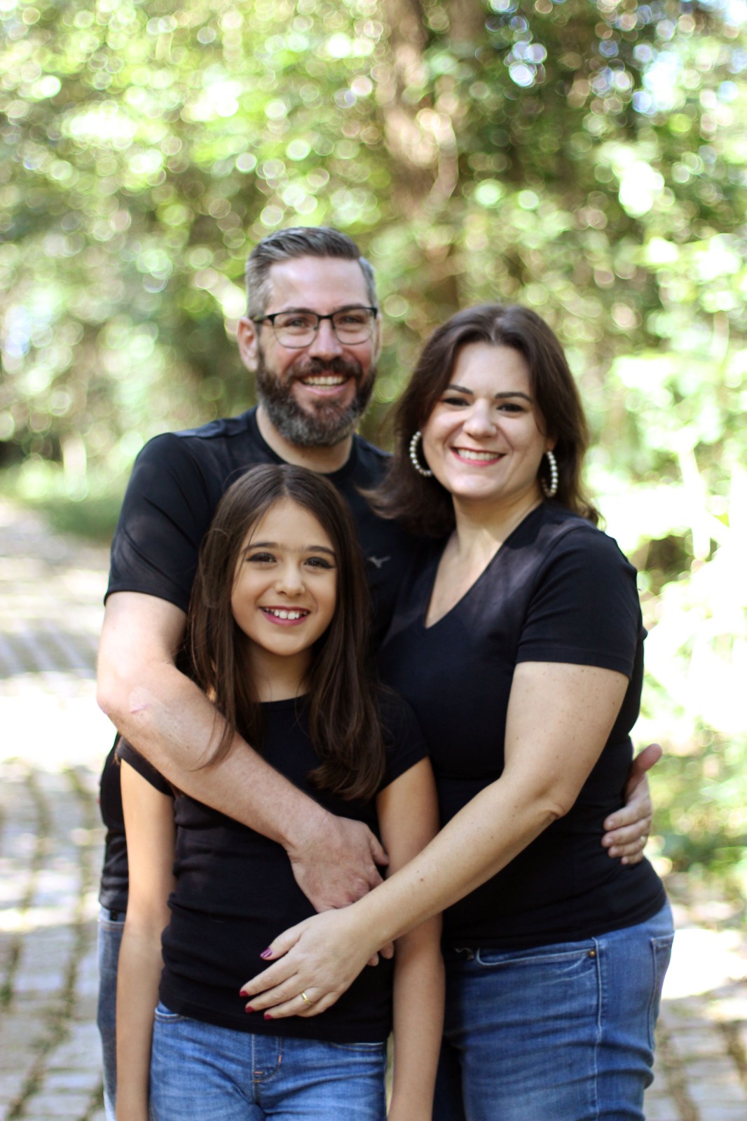 Dra. Cynthia Falbo com a família ao ar livre